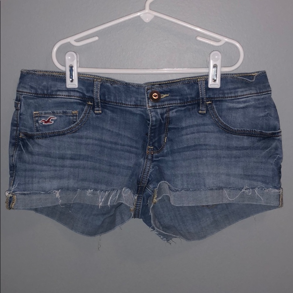 light wash Hollister shorts